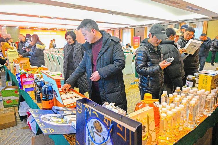 團(tuán)圓宴上少不了的亭林月餅美味讓人垂涎